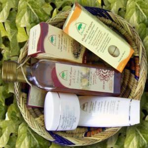 Huile d'argan cosmétique et culinaire  - huiles bonjour, nous sommes l'un des plus grands producteurs et exportateurs d'huile d'argan cosmétiques et culinaires, savons, créme, shampoing et tout autres produits cosmétiques à base d'argan aisni que de figue de barbarie.nous sommes certifié ecocert, reconnus par la qual