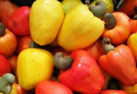 Anacarde( Noix de cajou) de meilleure qualité - fruits secs et graines grillées anacarde de tres bonne qualité disponible actuellement pour la vente a tout type de particulier partout dans les 4 coins du monde au prix de 225f/kg.possibilé de livrer le plus rapidement possibe. stock disponible a ce jour lundi 24 fevrier 2014. ambiton de creer un partenariat durable