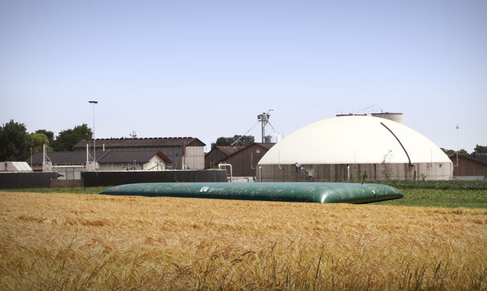 Citerne souple pour effluents  - matériels machines nos citernes souples autoportantes pour le stockage des effluents présentent de multiples avantages en raison de leur structure fermée,  de leurs volumes inégalables ainsi que de leurs équipements spécifiquement étudiés et spécialement adapt&eac