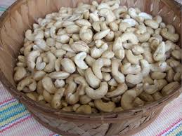 WW 450 Grade Cashew Nut - other please contact with email for more and easy communication.--our product grade range are as follow-----cashew nuts whole kernels - w180,  w210,  w240,  w280,  w320,  w400-----cashew nuts broken kernels - butts,  split,  large pieces,  medium pieces,  small pieces,  baby bits-----cashew nuts dice krenels or cas