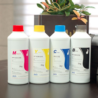 Encre rechargeable pour imprimante - autres achetez en gros un set de 4 litres d'encre pour imprimante.--recharge,  cea vous evite de surprise desagreables. couleur noir,  jaune,  cyan et magenta.--4 litre d'encre pour etre super hyper competitif.