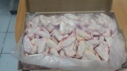 Frozen Chicken three joint wings - meat and eggs frozen chicken three joint wings--tunisia origin --10 kgs /carton--recent production--weight above 90g ups--immediate shipment --