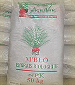 ENGRAIS BIOLOGIQUE DE QUALITE EXCEPTIONNELLE - chimie additif engrais engrais biologique m'blo npk--engrais organique pour une agriculture durable,  une fertilisation efficace et un rendement supérieur.--notre engrais biologique,  reconnue pour son efficacité incomparable,  s'utilise dans les cultures suivantes ---- bananier--- cacaoyer--- cafeier--- palmie