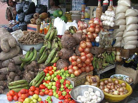 Cherche Acheteur pour produits alimentaires Afric - féculents monsieur, madame----nous sommes une société installée  en république du togo et travaillant dans l'exportation des produits tropicaux .--nous serions heureux de travailler avec car nous couvrons plusieurs marchés comme le benin,  le togo et une partie du ghana ou nou