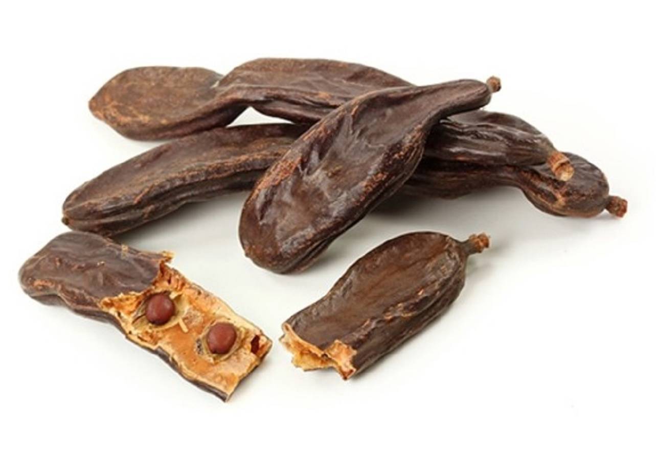 Carob / CAROUBE Organic/Bio Exporter - fruits and vegetables we export carob,  and agri-food products (fruits and vegetables).--on est exportateur de caroube,  orange,  légumes et fruits de tous genres.----