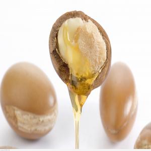 argan - huiles •	l'huile d’argan du maroc,  est idéale pour revitaliser les peaux sèches,  c'est une huile de massage ou corporelle naturelle,  l'huile d’argan est multifonctions par excellence,  on peut l'utiliser pour le visage,  le corps,  les cheveux.--•	l'huile d'argan est l'anti-rides idéal ! 