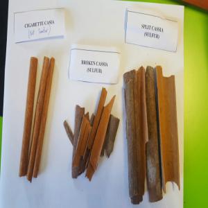 Cannelle Cassia - épices aromates - cigarette cassia- ----- split cassia- ----- broken cassia--- ----origine vietnam--contacter nous par mail