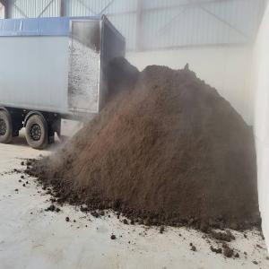 COMPOST   NFU-44051    PORC50%/POULE50% - matiere vegetale prix très attractifs ----ms 45- 50  %----moyenne- n 20/p 20/k 20----épandage- approx. 10 t/ha--