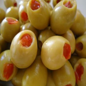 Vente des: olives-capres - épices aromates nous sommes une société marocaine localisée à fes cherchant à vendre nos produits alimentaires à travers les marchés internationaux.plus précisément nos produits sont à citer-olives verts-olives rouges-olives noirs à la fa&