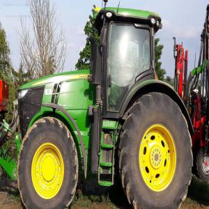 tracteur John Deere 7230r - matériels machines tracteur john deere 7230r--prix 25 000 €--john deere 7230r août 2015 1100h--autoguidage rtk variation continue --garantie 4 ans--merci de me contacter par mail au plus tôt si vous--etes intéressés.--cordialement