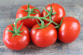 Tomates grappes (vine tomatoes) - fruits et légumes bonjour, --nous cherchons pour le compte d'un client néerlandais les tomates grappes (vine tomatoes)--1 remorque par semaine--merci de nous adresser votre meilleure offre de prix. aux non sérieux s'abstenir svp.--contact par mail svp--cordialement