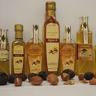 vente de l'huile d'argan cosmétique  - huiles notre production concerne l'huile d'argan cosmétique et alimentaire ainsi que le figue de barbarie.--notre produit est dôté d'une excellente qualité. nous sommes certifiés et nous cherchons des clients potientiels. nous restons à votre disposition pour satisf