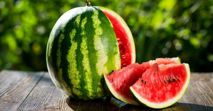 pasteque de Zagora - fruits et légumes grand quantité de pastèque rouge de la région de zagora au maroc.--pour l'export.--avec transport international.----cordialement.