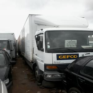 Mercedez Benz en vente au port autonome de lome - matériels machines vente de camion mercedes-benz 917 cargo a un prix tres interessant au port autonome de lomé parc ara-togo.. 