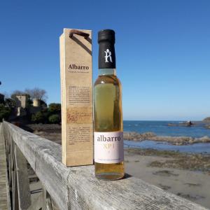 Vinagres de vino de elaboración artesanal - épices aromates elaboramos de forma artesanal tres tipos de vinagres de vino aromatizados. no usamos sulfitos.