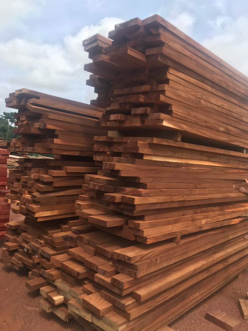 Avivé wenge au Gabon - bois charbon fibre vente de wenge fas  bois du gabon afrique centra payement totalement cad ou tt  1000€\m³ fob libreville avec bl 