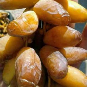 Fournisseur des dattes Deglet Nour ( Tunisie )  - fruits secs et graines grillées je cherche un fournisseur des dattes deglet nour tunisie  ; la marque de dattes la plus demandée au maroc ,  en vrac ou en conditionnement ( emballages carton )  ,  de préférence des dates branchées ,  moelleuses et de bonne qualité --peu importe la quantité le