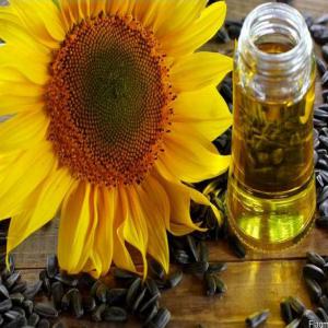 oil, sunflower oil, oil wholesale - olis our company based in ukraine,  produces and markets high quality refined and unrefined sunflower oil. possibility of contract,  all documents will be provided. contact me via my email address for more information--n.b- the offer only concerns serious and potential customers