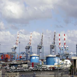 Huile de gazoil - pétrole gaz bonjour, --je suis transiteur pour mon partenaire qui dispose huile de gazoil sur place en vente au port accra ghana.--mon partenaire dispose 3500 tonnes huile de gazoil sur place au port tema ghana accra.--quantité- 3500 tonnes--prix par litre.325f cfa fob.--prix par tonne- 325.000f cfa fob.-