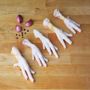 Frozen Chicken Feet,Chicken Feet,Fresh Chicken Fe - meat and eggs skin-on,  --dry,  moisture less than 5%.--cleaned,  no bruise,  no blood,  no bad smell,  no feather,  no broken bones,  grade a quality.--feather off--white skin--outer yellow skin off--no bruises--no black pads or ammonia burns--no bad smells--no excessive blood or blood stains