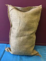 Recherche de fournisseurs de sacs de jute  - conditionnement caractéristiques des sacs demandées----longueur minimum-  1115 cm---largeur minimum-     73 cm---poids minimum à 14% d'humidité-  620 g---contenance maximum - 80 kg