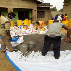 VENTE - mine terrain concession nous recherchons un acheteur sérieux pour notre coltan---quantité- 44 tonnes--prix- 52$/kgs--origine- rdc mais se trouvant actuellement en ouganda --documentations---1.	certificate of origin--2.	assay report--3.	export permit--4.	full inspection report by  bureau--                verit