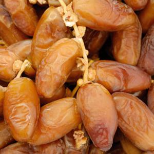 Dates Algérienne  - fruits et légumes nous somme une entreprise de conditionnement et d'exportation de dates et autres produits alimentaires.  