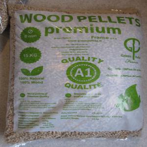 Pellets 6mm A1 en sacs de 15kg et big bags. - bois charbon fibre nous vendons des pellets 6mm de qualité a1 en sacs de 15kg,  big bag de 1200 / 1300 kg.--100% résineux ; 100% naturels.--livraison principalement en france,  belgique,  luxembourg et pays-bas; pour autres destinations merci de nous contacter.--nous avons un dépôt en belgique 