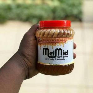 Pur miel traditionnel du Cameroun en vente.. - produits sucrés nous sommes en plein lancement d'une unité de conditionnement du miel pur,  naturel et traditionnel,  tout fleur,  récolté dans les profondeurs du cameroun,  uniquement tamisé et mis en pot,  sans aucun additif. avec une texture et un parfum accrocheur. il est liquide de la r&