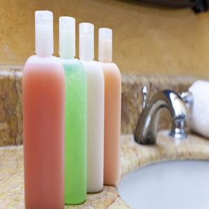 Cherche concentrés de shampoing et gel douche - hygiene entretien bonjour, --nous sommes installés au maroc et nous cherchons un partenariat longue durée pour la fourniture de concentrés de shampoing et gel douche moyenne gamme pour conditionnement ici au maroc--merci de nous faire parvenir votre offre de prix et saveurs disponibles--