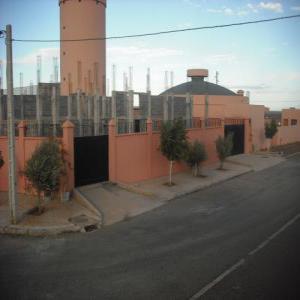 Traitements de residues urbaines à Marrakech  - matiere vegetale le projet en cours est basé sur une usine de traitement de résidus organique .il permettra le traitement d'une grande partie des biodéchets actuellement générés . avec ces 10 000 tonnes de bio,  environ 5 500 tonnes de compost seront produites.  l'usine est e