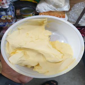  EU/UA Unsalted Butter 82% cow milk fat - lait et produits laitiers product- unsalted butter (82% fat)----packing- 25kg carton----shelf life- 24 month----fresh production----quantity- 40ft 1008 carton (25mt)------specification--color light yellow to yellowish white.--butter will be manufactured with cow's milk.--color and smell natural.--expiry date 24months after p