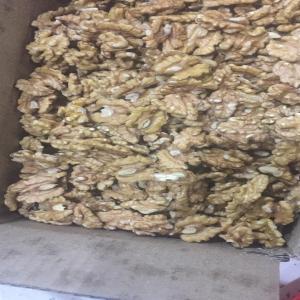 100%  QUALITY WALNUTS   FOR SALE  - roasted seeds and nuts 100%  quality walnuts   for sale --items	--contents----size	--28mm,  30mm,  32mm,  34mm----moisture	--<8.0%----admixture	--<1.0%----imperfect	--<5.0%----packing	--in 25kg pp bag ,  or 45kg gunny bag