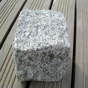 Pavé granit d'origine Portugal - pierre roche bonjour,  nous sommes une société spécialisé dans l'import export et nous disposons d'un stock de 100 tonnes de pavé granit gris d'origine portugal.--dimensions - 10 x 10 x 10--disponible sur casablanca,  maroc.