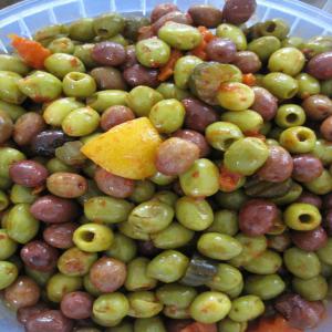 Olives de table marocaine  - fruits et légumes nous sommes une entreprise agroalimentaire spécialisée dans la conservation des olives de table basé au maroc destinée à l'exportation. la société produit les olives de type beldi soigneusement sélectionnées et contrôlées  t