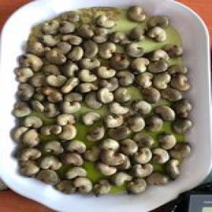 noix de cajou d'origine béninoise  - other nut count .......................... 175 to 185 per kg--kor/lbs .............................. 47 to 49--moisisur ........................... less than 10%--purity ............................... clean --new crop 2021 origin benin 