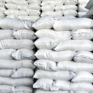 SUCRE ICUMSA 45 Disponible sur le sol Camerounais - produits sucrés nous disposons actuellement de de 25.000 mt de sucre icumsa 45 dans les sac de 50 kg au cameroun,  donc 18.000 mt est pour le marché camerounais et le reste est un sucre de transit,  pour tout acheteur serieux veillez nous contacter,  nous ne discutons que avec l'acheteur direct et pas besoin de