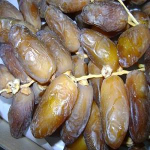 Algerian deglet Nour date - fruits and vegetables hello, --we are a company of production,  distribution and international export of freshly harvested deglet nour dates of excellent quality from tolga,  biskra,  algeria.   . the deglet nour,  the queen of all dates is known as  the date of brilliant light  for its translucent blonde color,  the softness 