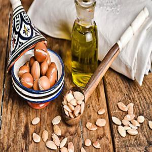 Projet de huile argan cosmétique et alimentaire - huiles bonjour,  je suis de la région de sud du maroc ayant des hectares de l'arganier arbre précieux et rare la région est connue par la production et l'extraction de l'une des précieuse huile de beauté huile d'argan avec ces bienfaits sur le corps humaine. le projet cons