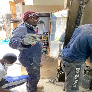 VENDEUR ET DEMONTEUR DES FOURS DE BOULANGERIES - matériels machines nous sommes une société spécialisée dans la vente et maintenance des machines de boulangeries-pâtisseries-restaurants; on recherche des partenaires en afrique subsaharienne qui peuvent nous trouver des clients. nous démontons nous meme des fours de toutes mar