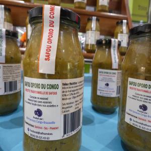 Safous en conserve  - conserve semi conserve safous en conserve de 500 grammes pimentés  et non pimentés --safous pret à manger--fabriqué  par une coopérative  de femmes les safous sont récoltés  préparés  par une méthode  traditionnelle mis en pots ce qui permet leur conser