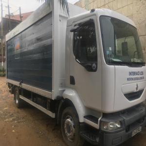 LOCATION CAMION FOURGON AVEC CHAUFFEUR 13T   - transport transit logistique nos prestations ---que ce soit pour un seul trajet ou pour une location sur plusieurs jours,  plusieurs semaines ou plusieurs --mois,  vous etes assuré que vos colis arrivent dans les temps,  à n’importe quelle destination sur le --territoire camerounais voir dans la sous région . 