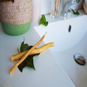 Grossiste 0 déchet : Siwak (ou miswak) - hygiene entretien grossiste basé à strasbourg dont la mission est de vous permettre de proposer à vos clients des produits offrants une alternative respectueuse de l’environnement et de l’humain à certains biens de consommation courante.----nous proposons toute une gamme de produits d’hygi