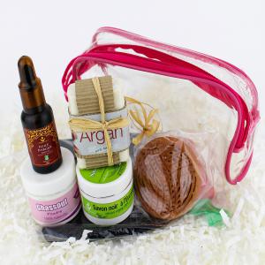 COFFRET HAMMAM EN DESTOCKAGE MAROC - huiles nous somme une societe marocaine de fabrication de produits naturel --nous vous proposons la meilleiur offre pour l'annee 2022 --un coffret hammam a seulment 8 €--comprenant --1 flacon de l'huile d'argan bio 30ml--1 savon noir 50 ml a l'eucalyptus ou a l'argan--1 ghassoul en poudre 50 ml--1 guant de