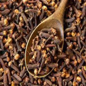 Cloves  - aromatic spices product type-cloves--place of origin-west sumatra,  indonesia--colour- brown black --odour- no --musty extra neousmatter-0, 29%--stem clove-1, 27%--interior clove-1, 48%--broken clove-0, 07%--moisture-7, 94%--volatileoilcontent-21, 05% --