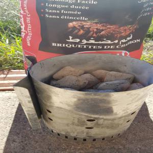 charbon bbq - autres recherche clients pour leur vendre des briquettes de charbon  a base du noyaux d'olives.charbon a chicha .       