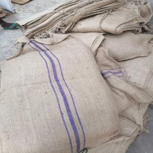 Vente sacs de jute - conditionnement bonjour,  nous représentons une société installé au bénin mets en vente des sacs en jute nous sommes à la recherche de clients potentiels,  veuillez nous contacter pour plus d'information nous livrons partout 