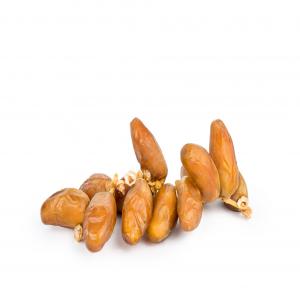 La Datte Deglet Nour d’Algérie - produits sucrés fraîche,  moelleuse,  tendre et translucide,  naturellement sans humidification industrielle. récoltées à maturation complète pour obtenir un goût fruitée et d’une composition optimale (taux de sucre,  d’humidité,  riche en minéraux et vitamine