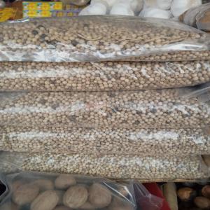 Vente 500kg de poivre blanc de Penja au Cameroun  - épices aromates le meilleur poivre blanc du monde vient du cameroun. je suis un jeune producteur j'ai pas encore de grandes quantités. nous sommes en pleine saison et je vends actuellement un stock de 500kg de poivre blanc de penja au cameroun.--vous etes revendeur ou transformateur industriel venez passer v