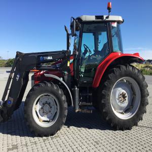 Massey Ferguson 5455 Dyna-4 - matériels machines massey ferguson 5455 dyna-4 avec charges. bon tracteur avec vue dégagée.--année - 2010--puissance - 96 ch--heures de travail - 3 740 heures--pneus avant - 440 / 65-28--pneu arrière - 540 / 65-38----équipement--climatisation--essuie glace arrière--support et 